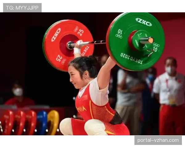 廖秋云训练完顺手拎走两袋蛋白粉,这消费习惯真不是普通人能跟的 廖秋云训练完顺手拎走两袋蛋白粉,这消费习惯真不是普通人能跟的